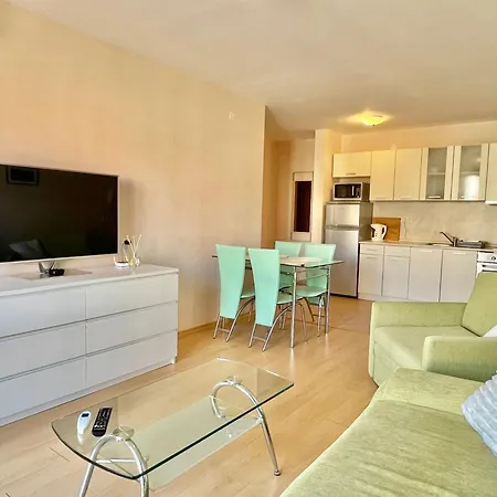 Prestige - Private - Bsr - 1 Apartament 4*